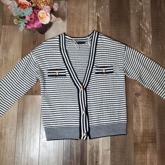 Tahari Navy Blue and White Striped Women's Button Down Cardigan Sweater NWOT - Picture 4 of 15